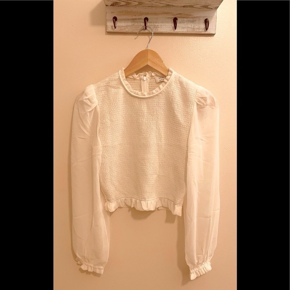 aritzia tempest blouse light birch - Picture 4 of 7